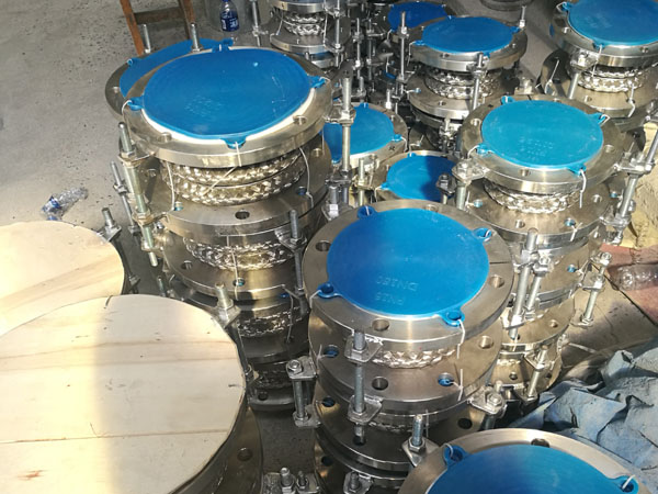四氟补偿器